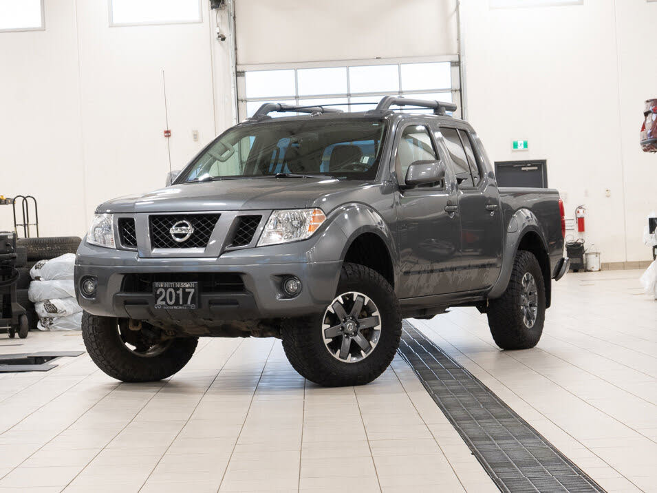2017 Nissan Frontier PRO-4X Crew Cab 4WD