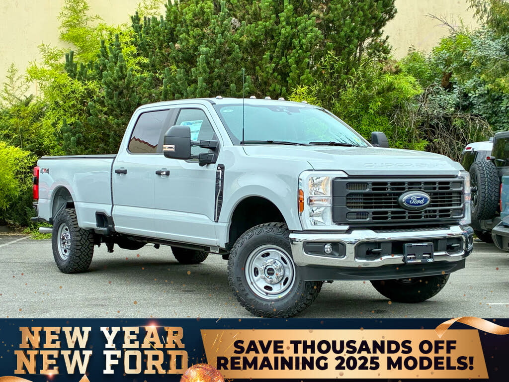 Ford F-250 Super Duty XL Crew Cab LB 4WD 2025