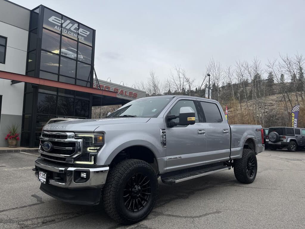2022 Ford F-350 Super Duty Lariat Crew Cab 4WD