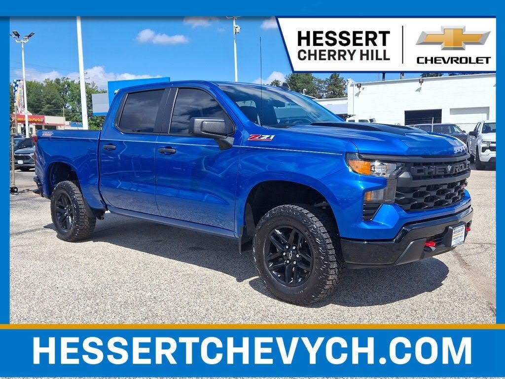 2023 Chevrolet Silverado 1500 Custom Trail Boss Crew Cab 4WD