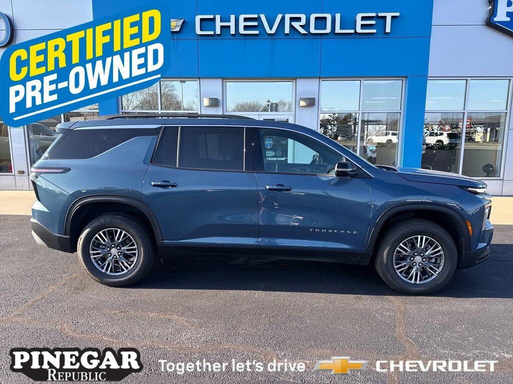2025 Chevrolet Traverse LT FWD