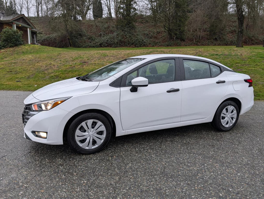 Nissan Versa S FWD 2025