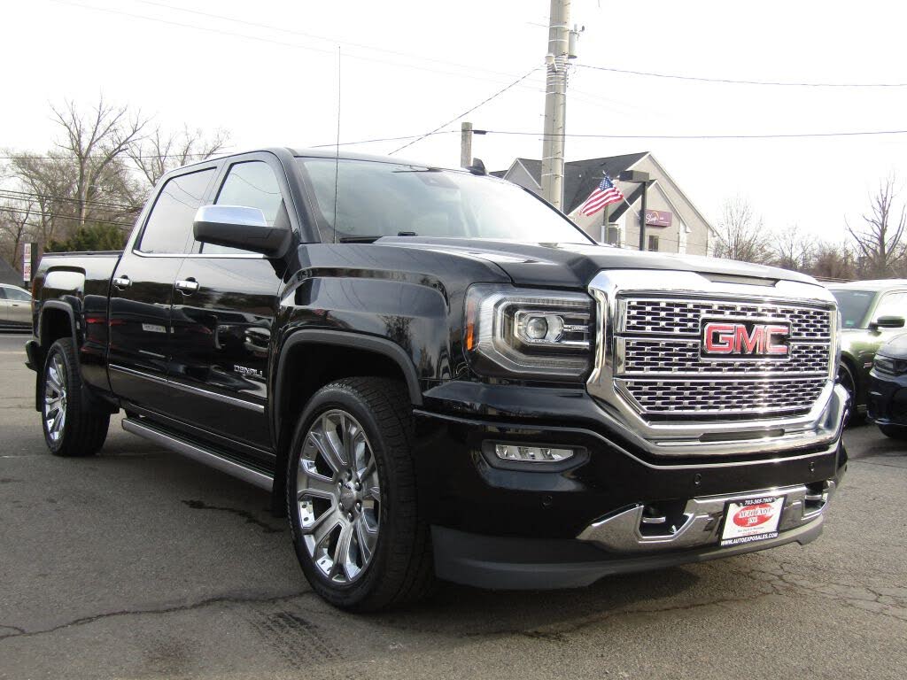 2017 GMC Sierra 1500 Denali Crew Cab 4WD