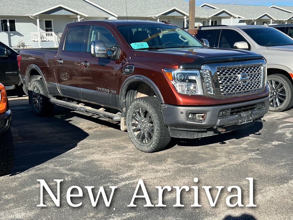 2017 Nissan Titan Platinum Reserve Crew Cab 4WD