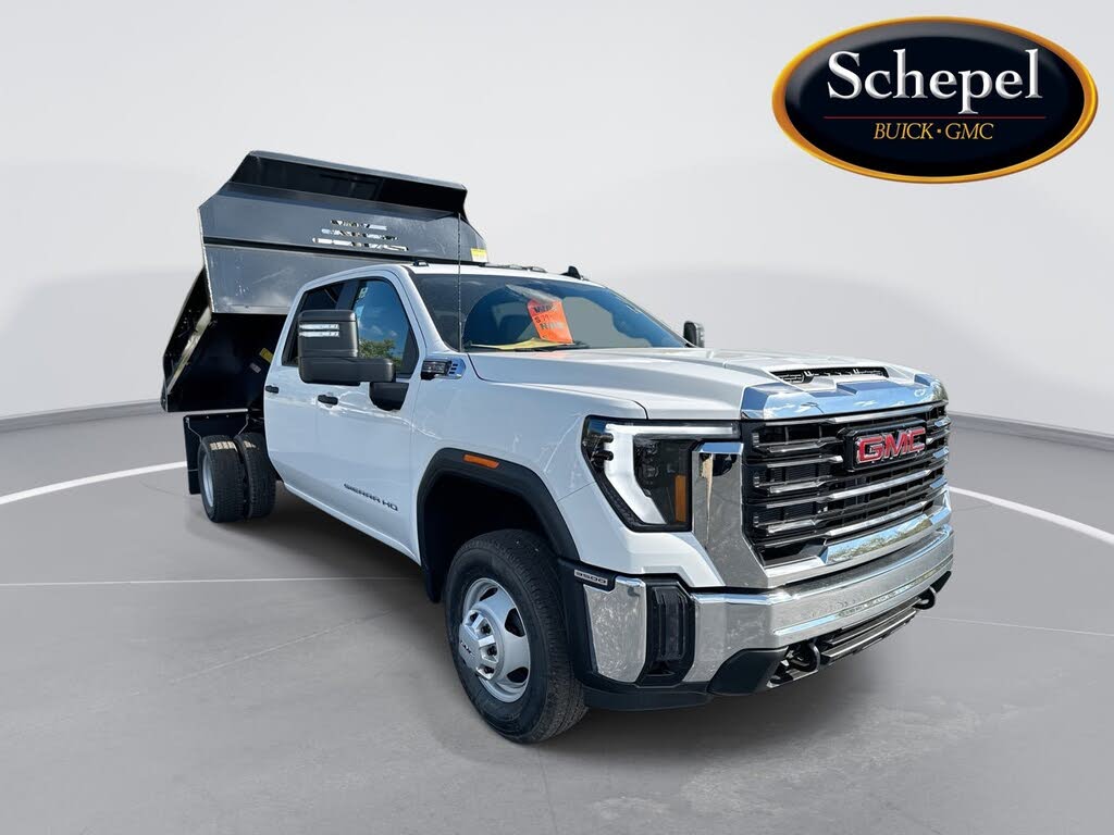 2025 GMC Sierra 3500HD Chassis Pro Crew Cab 4WD