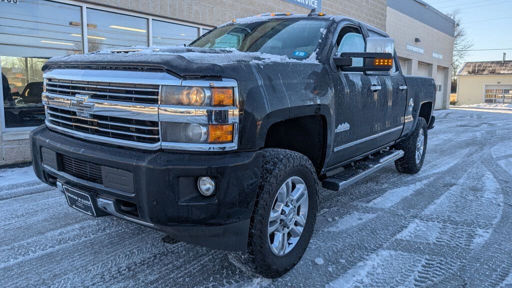 2015 Chevrolet Silverado 2500HD High Country Crew Cab 4WD