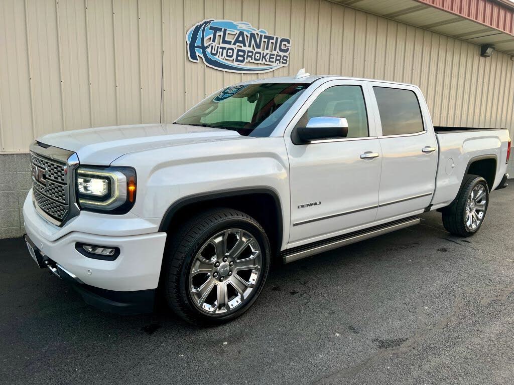 2018 GMC Sierra 1500 Denali Crew Cab 4WD