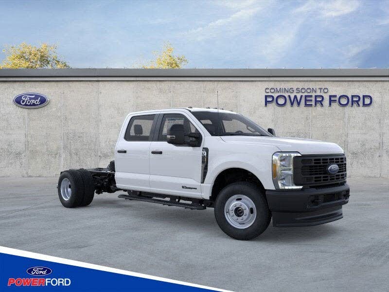 2026 Ford F-350 Super Duty Chassis XL Crew Cab DRW 4WD