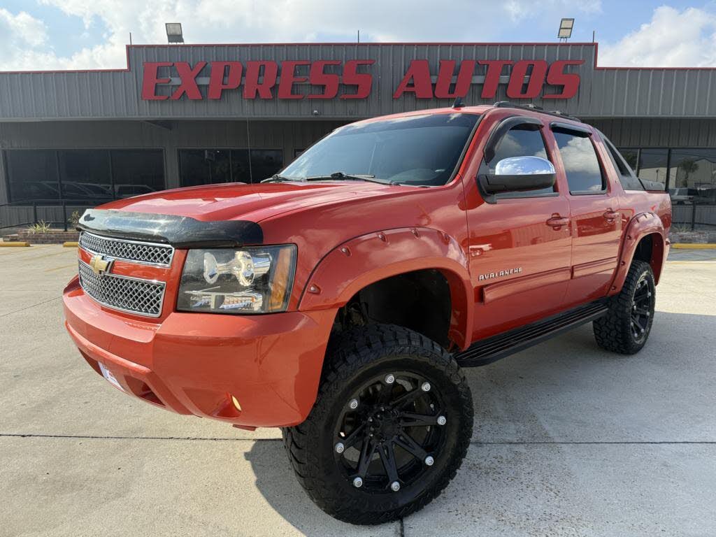 2011 Chevrolet Avalanche LT 4WD