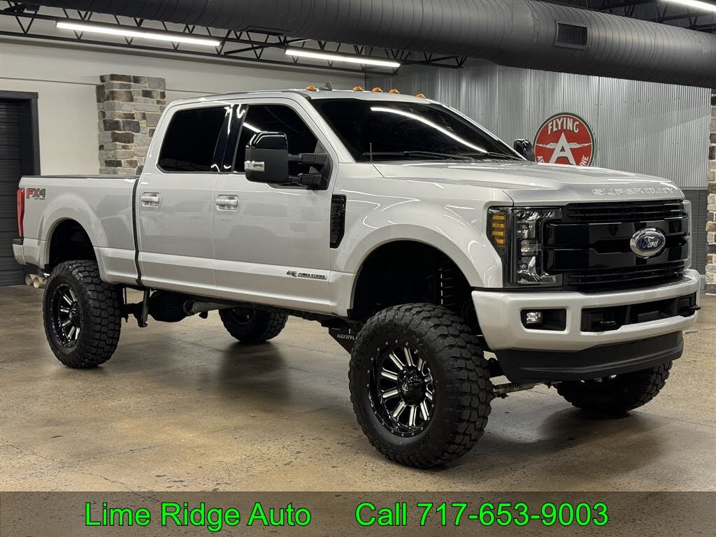 2019 Ford F-250 Super Duty Lariat Crew Cab 4WD