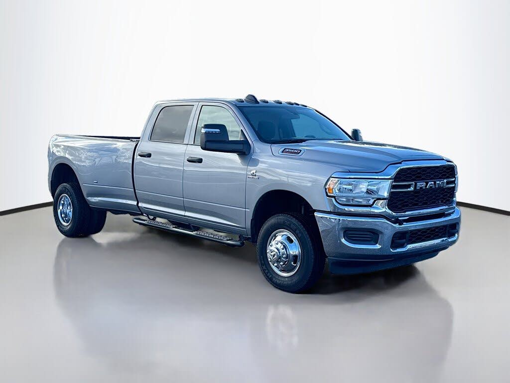 2024 RAM 3500 Tradesman Crew Cab LB DRW 4WD