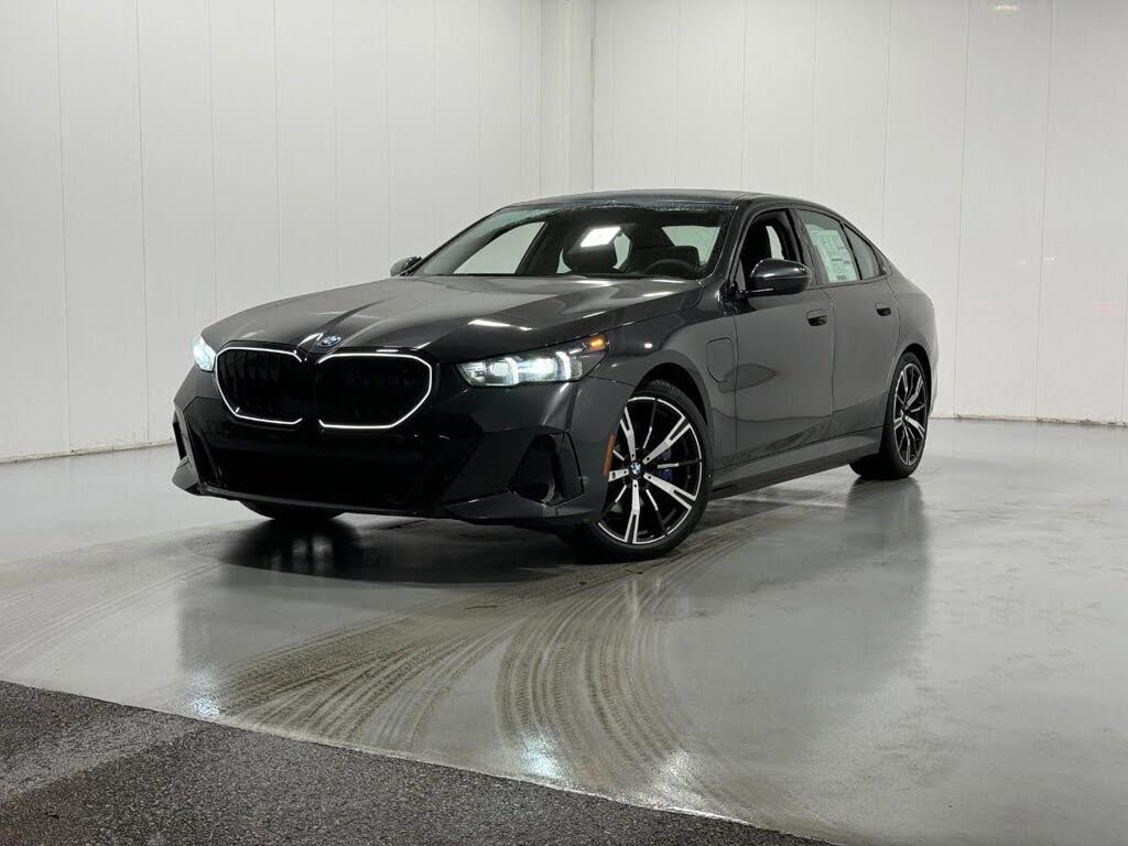 2026 BMW 5 Series 550e xDrive