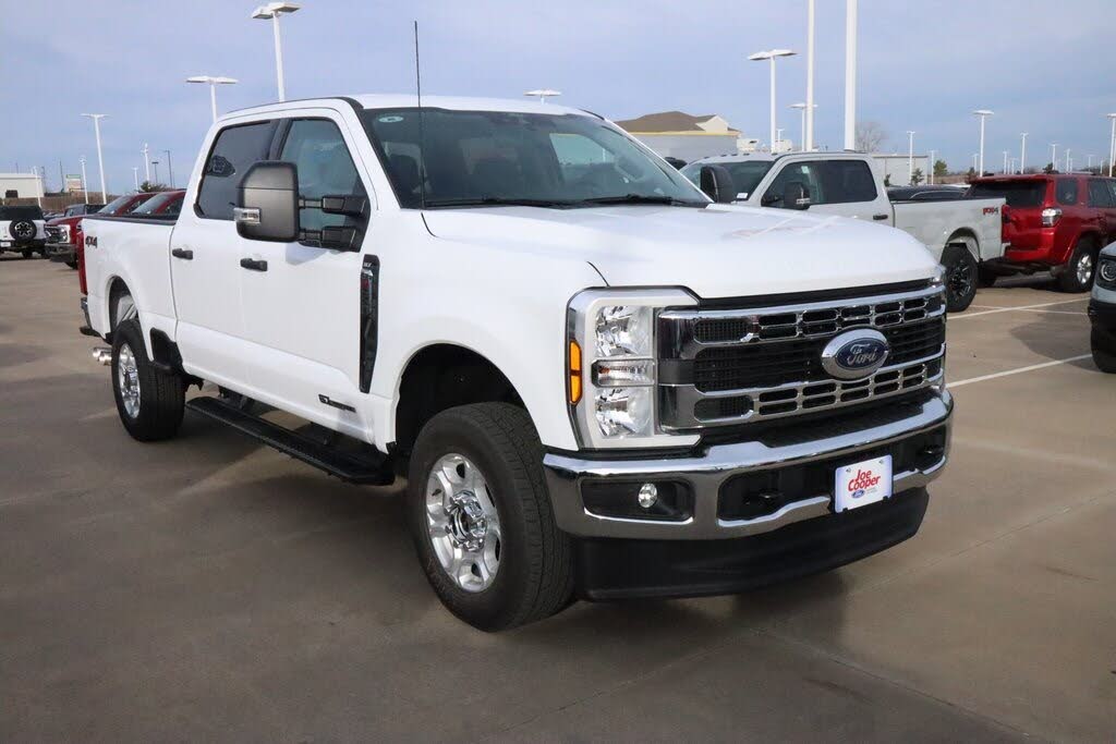 2026 Ford F-250 Super Duty XLT Crew Cab 4WD