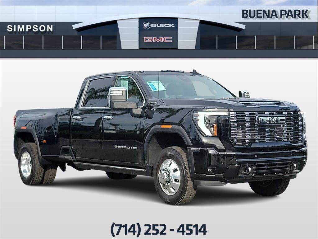 2025 GMC Sierra 3500HD Denali Ultimate Crew Cab 4WD