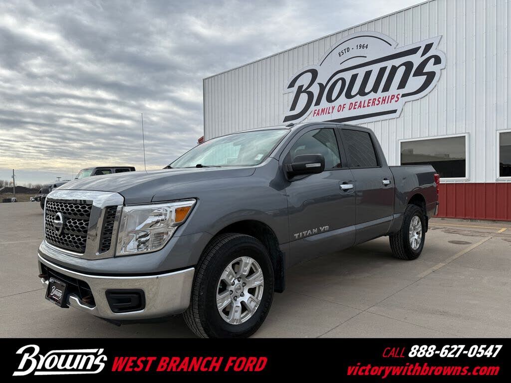 2018 Nissan Titan SV Crew Cab 4WD