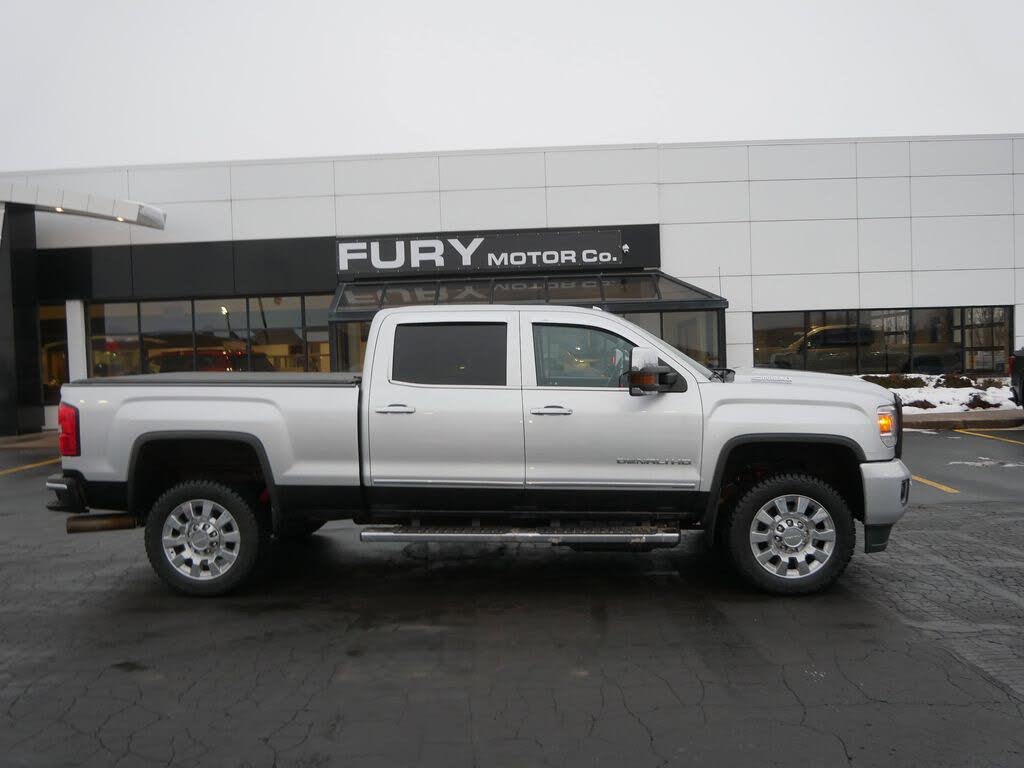 2019 GMC Sierra 2500HD Denali Crew Cab 4WD