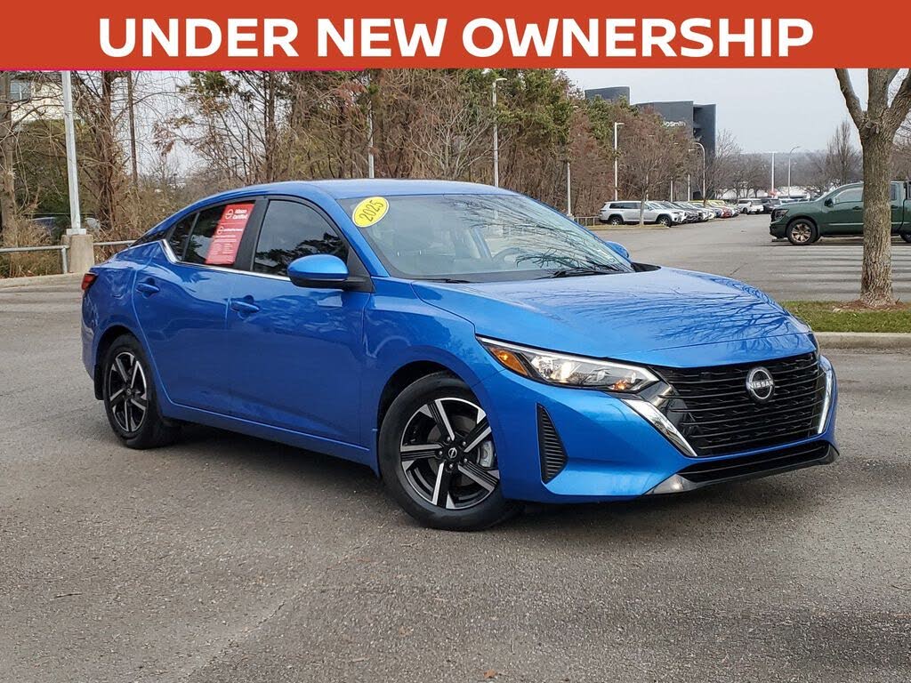 2025 Nissan Sentra SV FWD