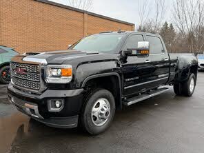 GMC Sierra 3500HD Denali Crew Cab LB DRW 4WD