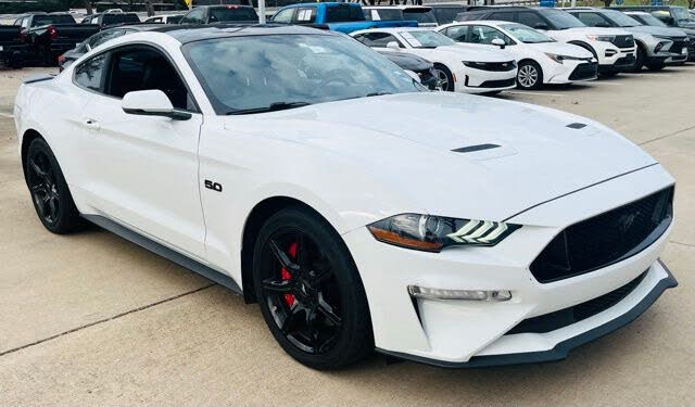 2018 Ford Mustang GT Premium Coupe RWD