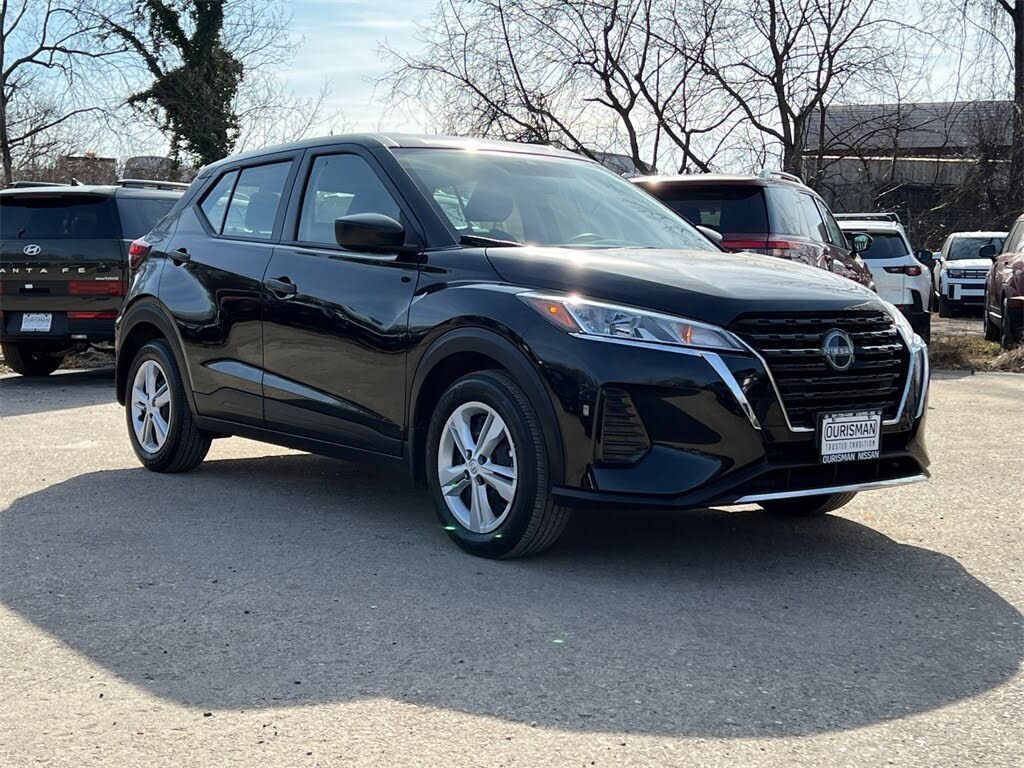 2024 Nissan Kicks S FWD