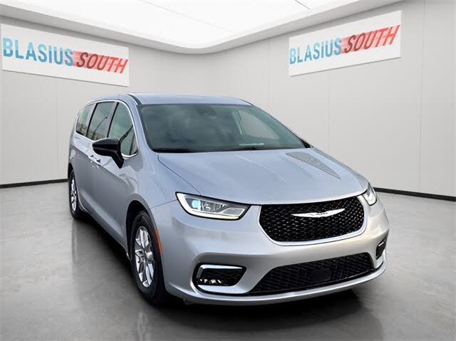 2024 Chrysler Pacifica Touring L FWD