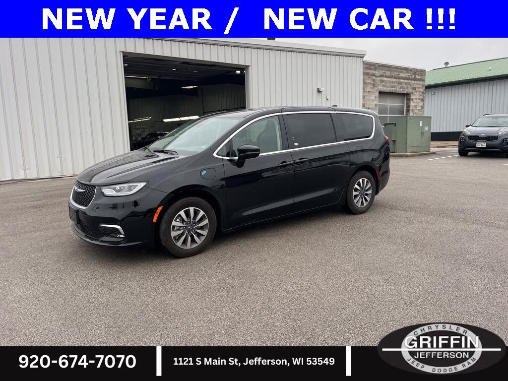 2024 Chrysler Pacifica Hybrid Select FWD