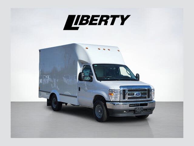 2025 Ford E-Series Chassis E-350 SD Cutaway SB DRW RWD