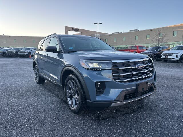 2025 Ford Explorer Active AWD
