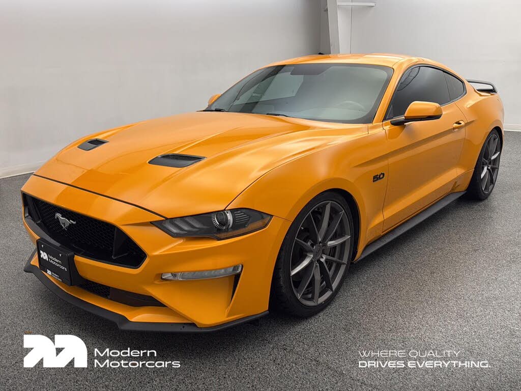 2018 Ford Mustang GT Premium Coupe RWD