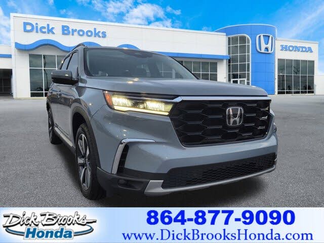 2025 Honda Pilot Touring FWD