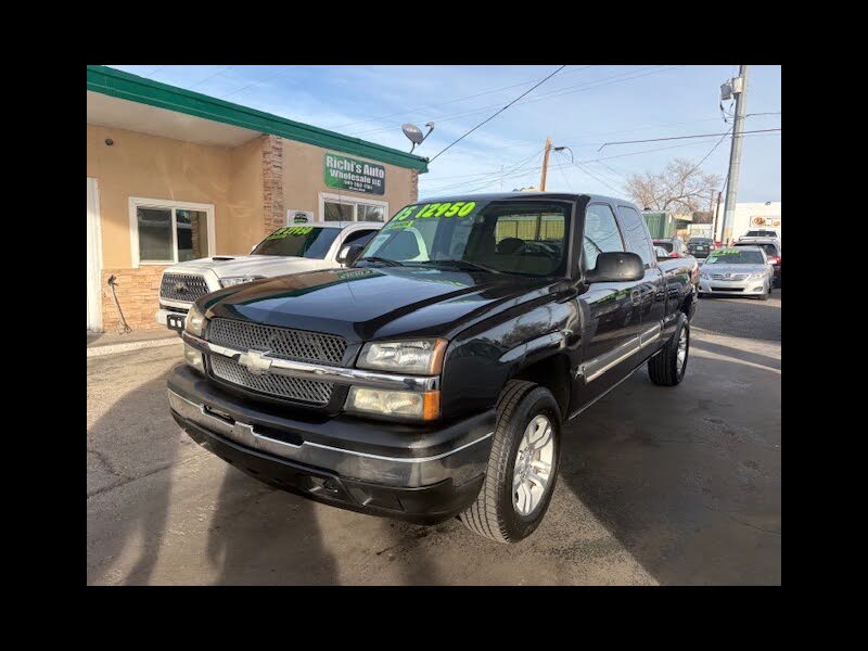 2005 Chevrolet Silverado 1500 Work Truck Extended Cab 4WD