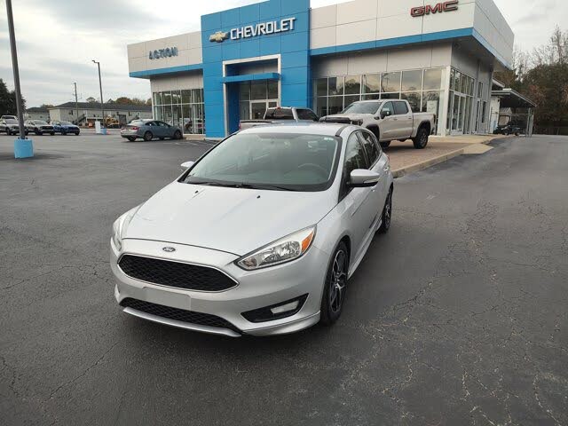 2015 Ford Focus SE Hatchback