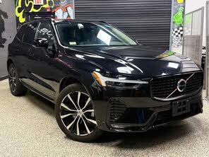 Volvo XC60 B5 Plus Dark Theme AWD