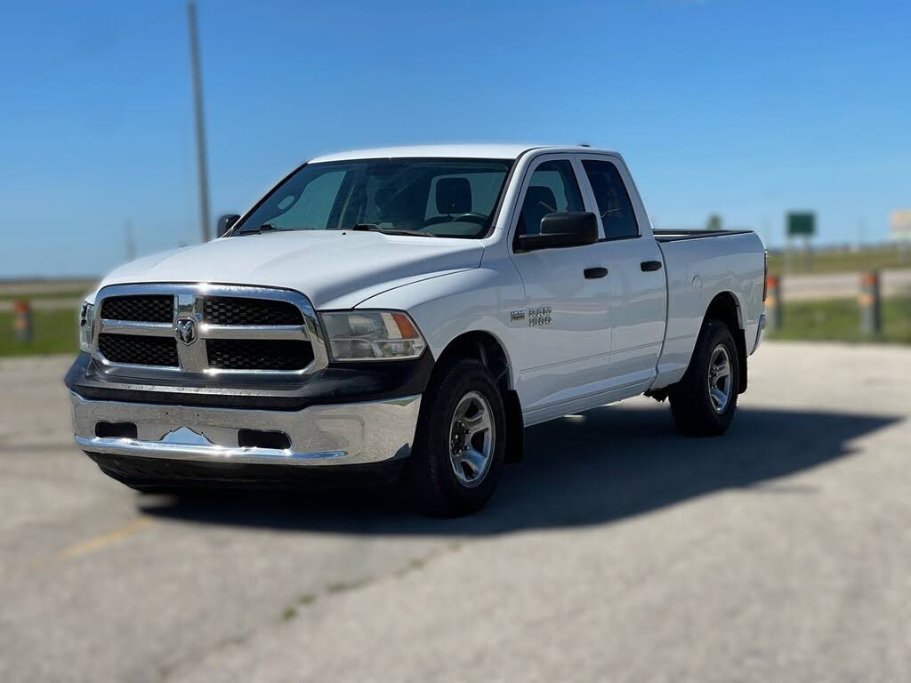 RAM 1500 ST Quad Cab 4WD 2016