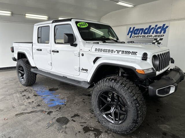2025 Jeep Gladiator High Tide Crew Cab 4WD