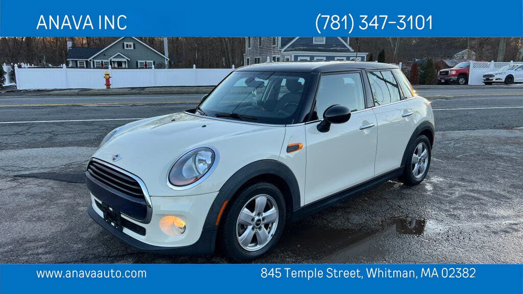 2017 MINI Cooper 4-Door Hatchback FWD