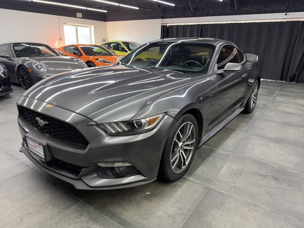 2017 Ford Mustang EcoBoost Premium Coupe RWD
