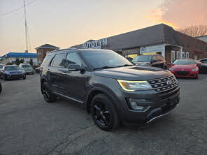 View vehicle photo 3