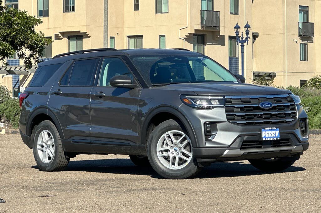 2026 Ford Explorer Active RWD
