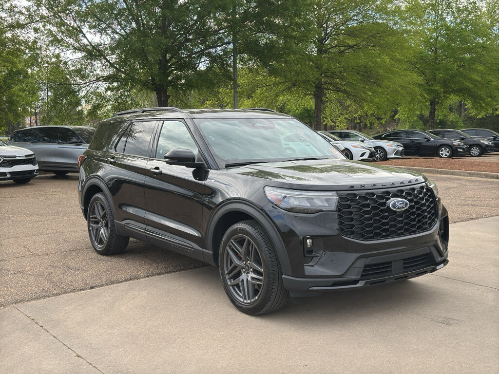 2025 Ford Explorer ST-Line AWD