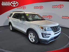 View vehicle photo 1