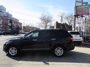 View vehicle photo 7