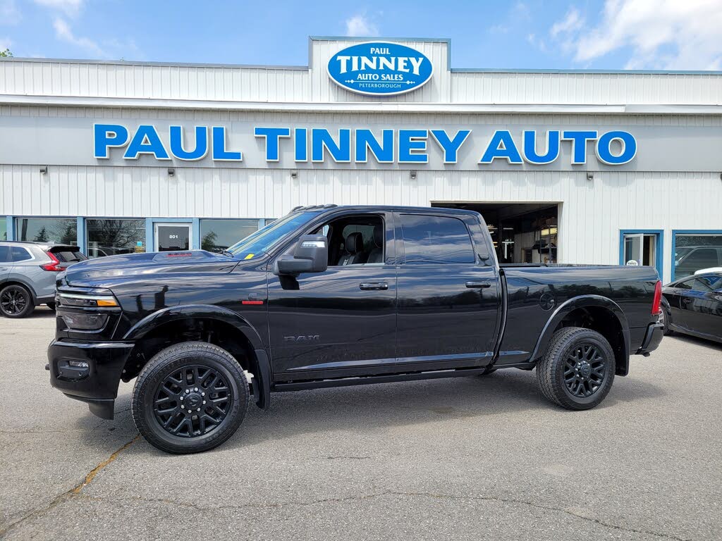 2025 RAM 3500 Limited Crew Cab 4WD
