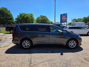 View vehicle photo 7