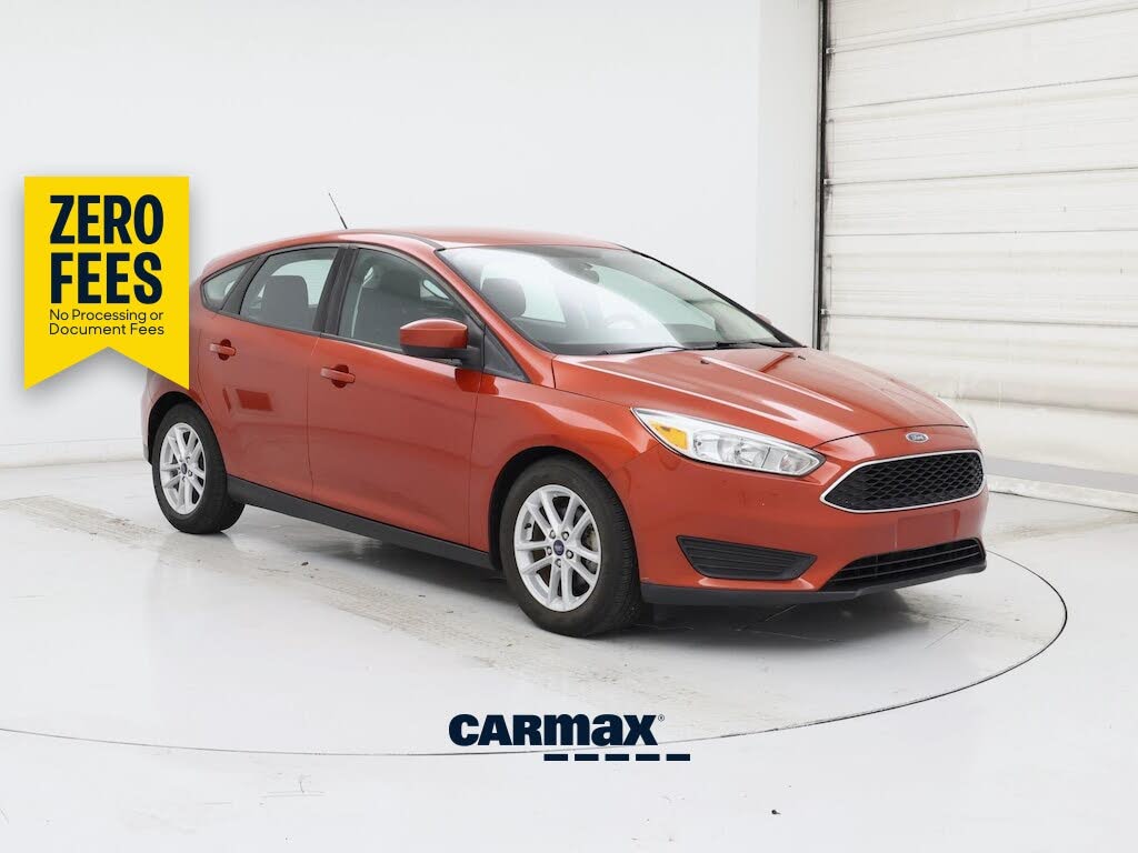 Red 2018 Ford Focus SE Hatchback Hatchback Front-Wheel Drive Automatic
