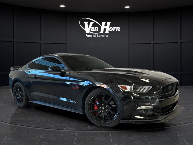  2017 Ford Mustang GT Premium Coupe RWD   