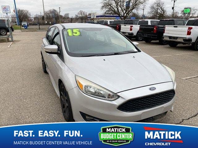 Ingot Silver 2015 Ford Focus Hatchback Front-Wheel Drive 6-Speed Automatic