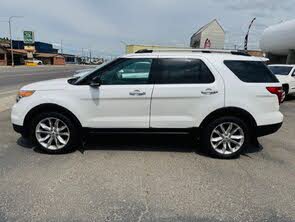 View vehicle photo 1