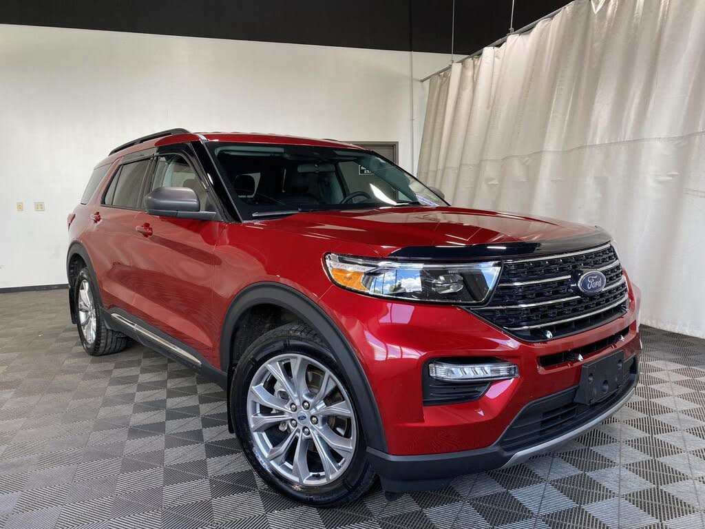 Rapid Red Metallic Tinted Clearcoat 2023 Ford Explorer SUV / Crossover All-Wheel Drive Automatic