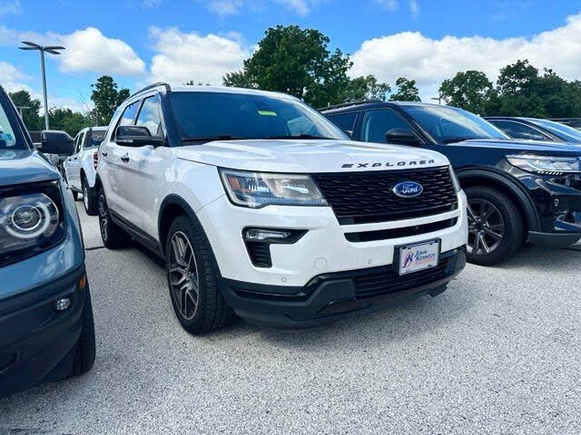 White Platinum Clearcoat Metallic 2018 Ford Explorer SUV / Crossover All-Wheel Drive 6-Speed Automatic